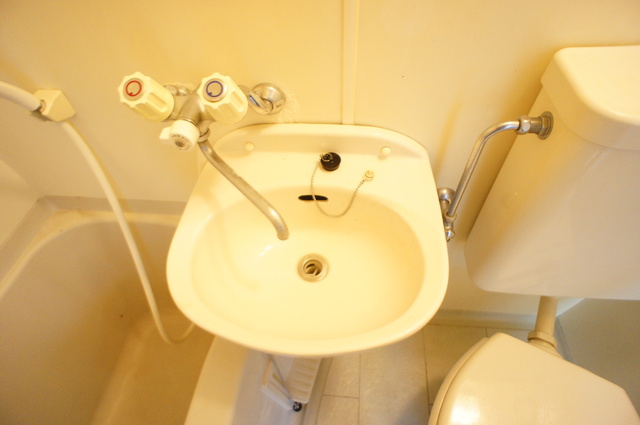 洗面設備　洗面ボールと鏡もございます☆