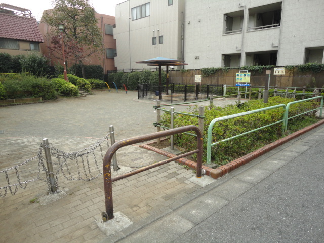 公園　公園（公園）まで500m