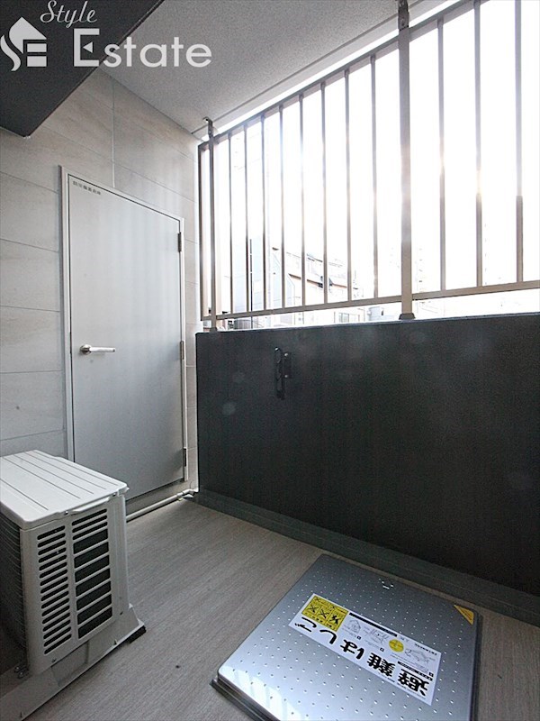 バルコニー　バルコニー