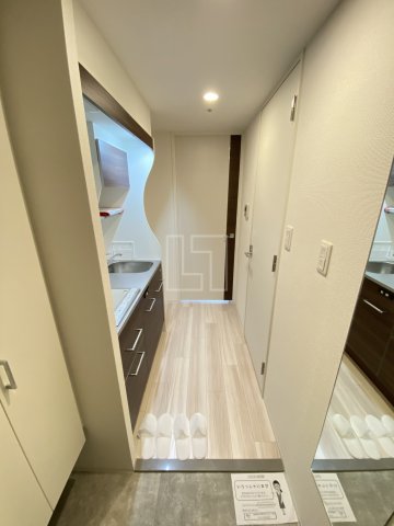 玄関　セレニテ難波プリエ　玄関