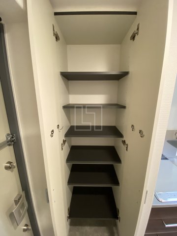 収納　セレニテ難波プリエ　シューズボックス