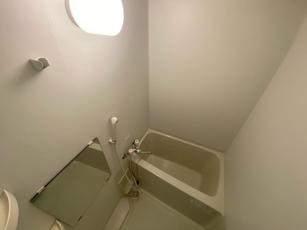 バス・シャワールーム　バストイレ別でオススメです！