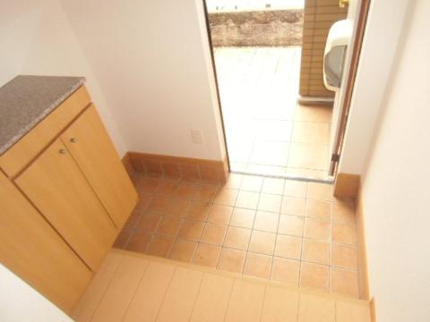 玄関　玄関（イメージ）