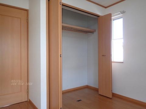 収納　寝室クローゼット