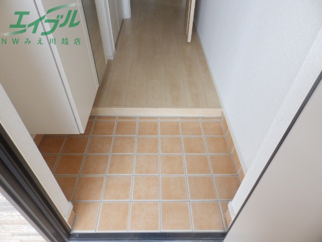 玄関　同型参考写真