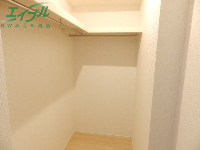 収納　同型参考写真