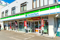 コンビニ　ファミリーマート札幌美園3条店（コンビニ）まで387m
