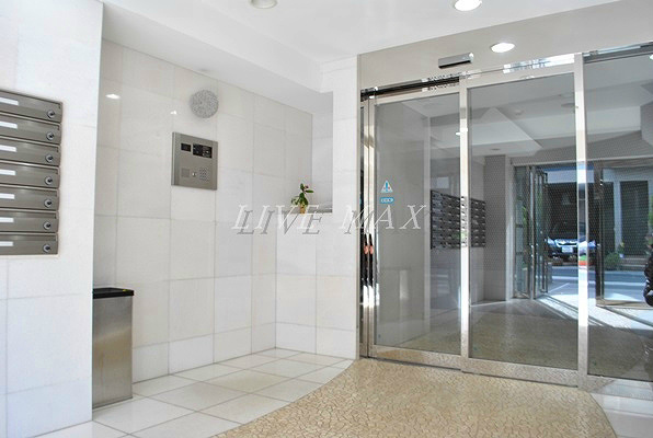 エントランス　モニター付オートロック対応