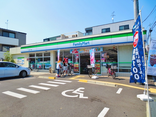 コンビニ　ファミリーマート 上住吉2丁目店（コンビニ）まで663m