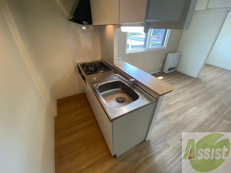 キッチン　洗い場が大きくて洗い物もしやすそうです。