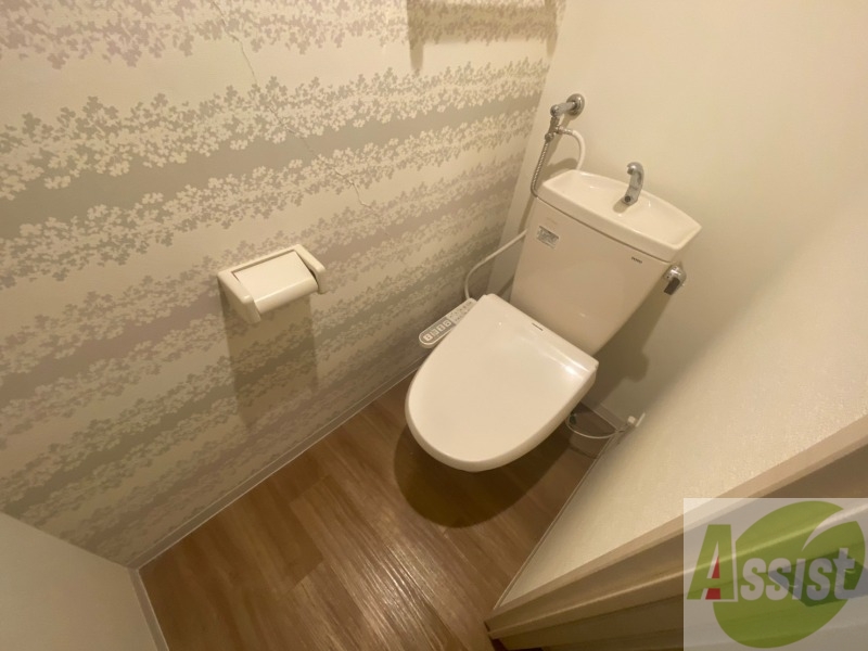 トイレ　トイレです。ウォシュレット付を探している方、おすすめです。