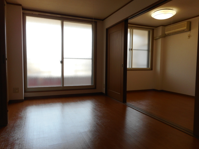 居室・リビング　洋室７．４帖