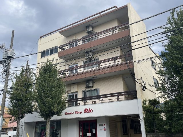 建物外観　レディース・ビレッジ ヨシモト