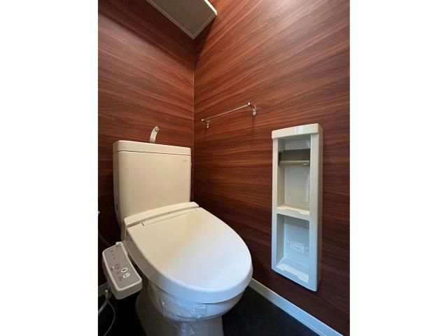 トイレ　温水洗浄便座付き