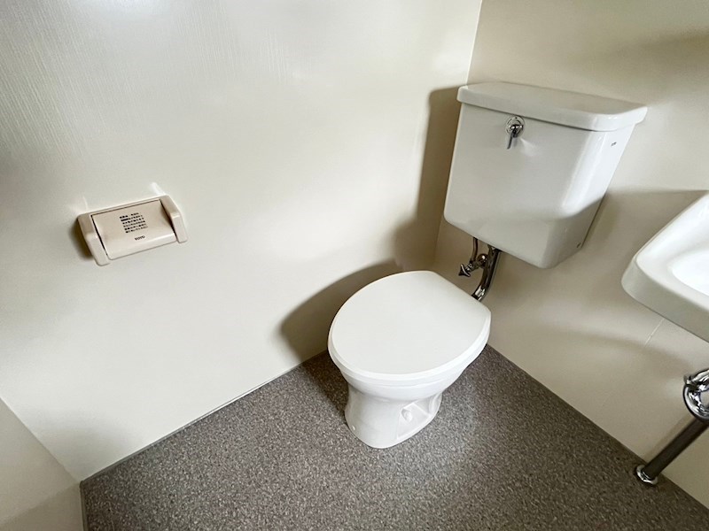 トイレ　お写真は以前のものになります。