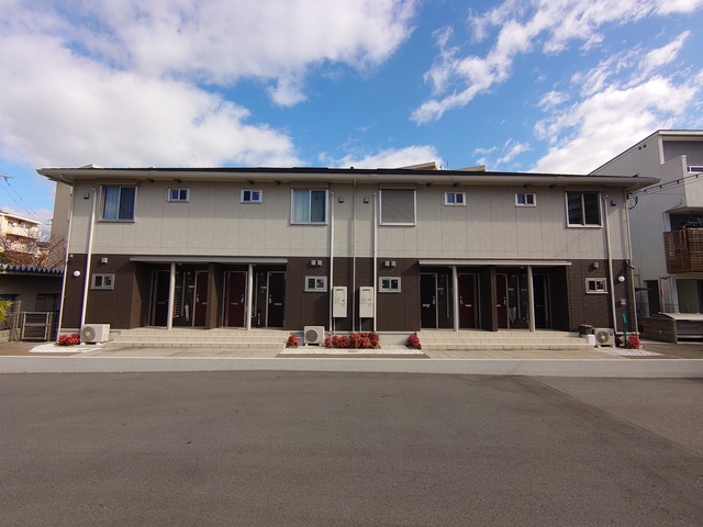 建物外観　お洒落な2階建てアパートです。