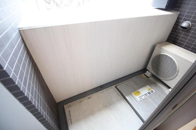 バルコニー　陽当たり良好なバルコニーです