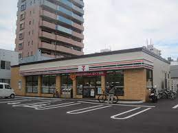 コンビニ　セブンイレブン札幌南6条店（コンビニ）まで226m