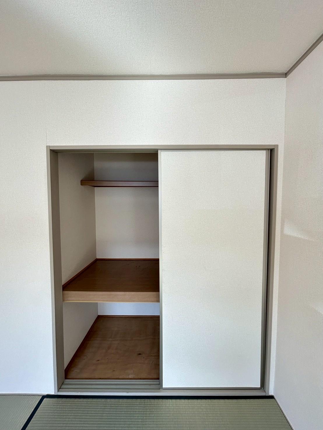 収納　押入