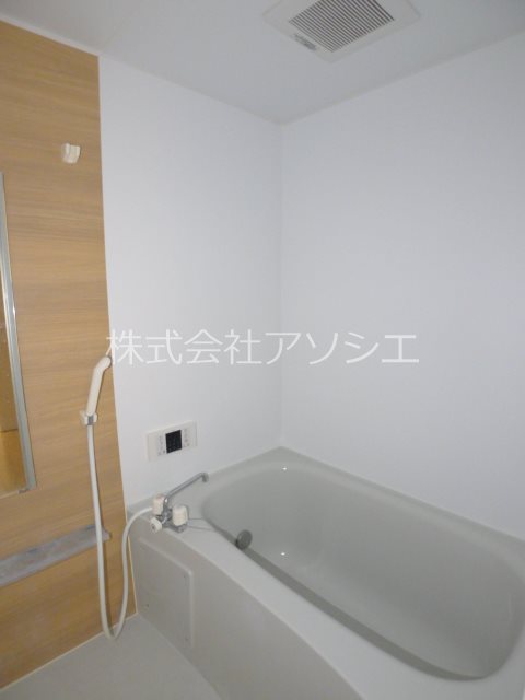 バス・シャワールーム　追い焚き機能付バス