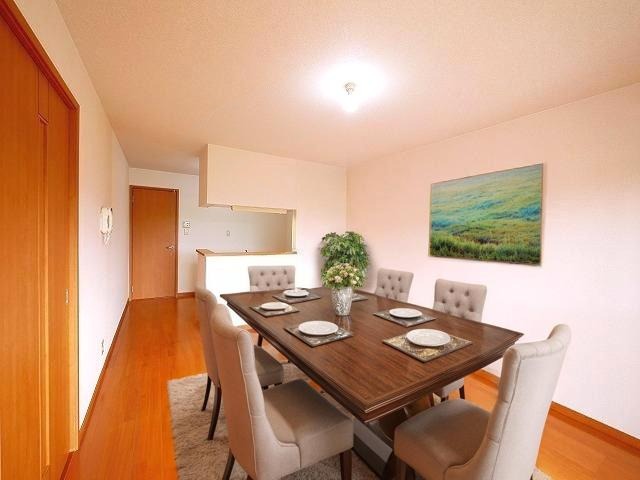 居室・リビング　CGで家具等を配置したもので家具等は含まれません