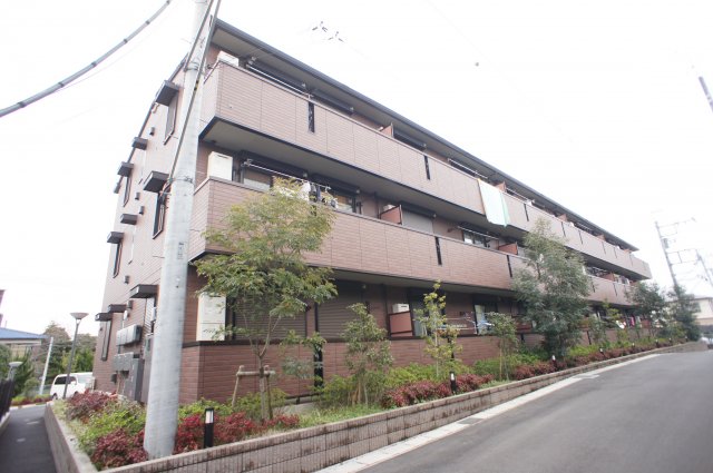 建物外観　☆3階建てアパート