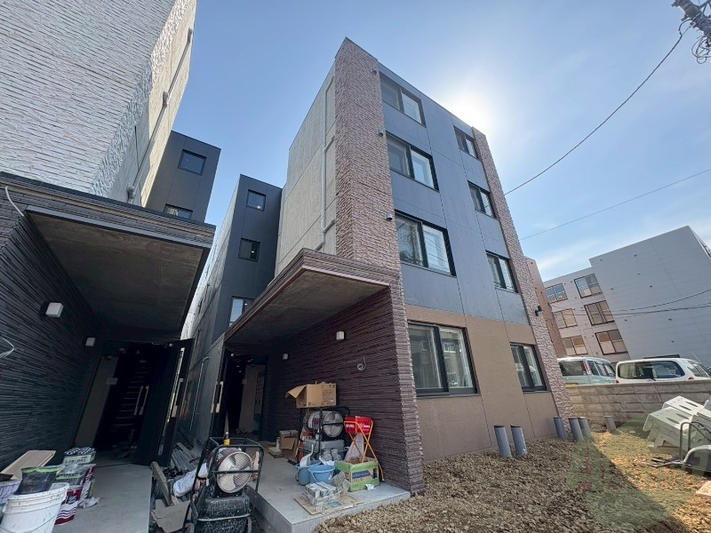 建物外観　完成予想パース　中央区北１３条西「ＯＮＥ－ｓｏｅｎ」