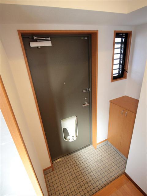 その他　松山市中一万町　れぐるす中一万　玄関