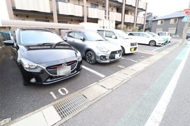 駐車場　駐車場