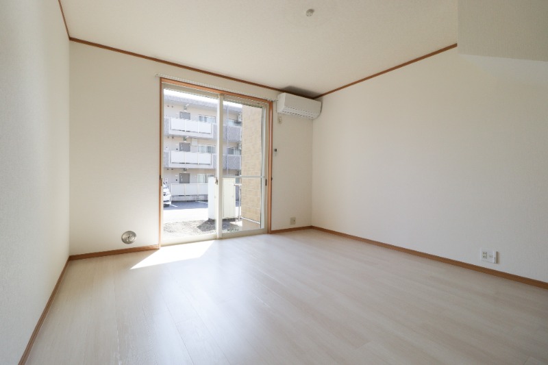 居室・リビング　図面と現状に相違がある場合には現状を優先