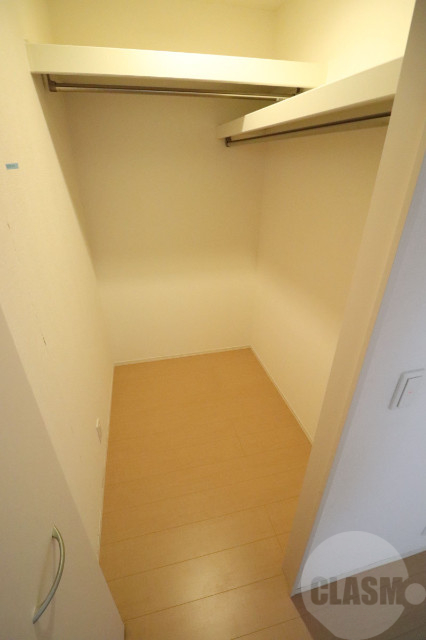 収納　ウォークインクローゼット