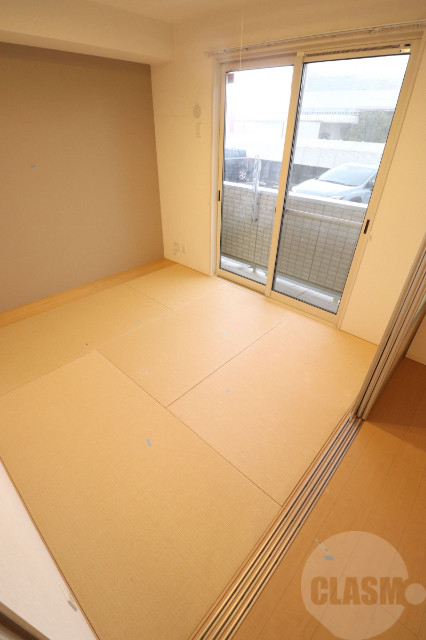 その他部屋・スペース　５．３帖の和室です