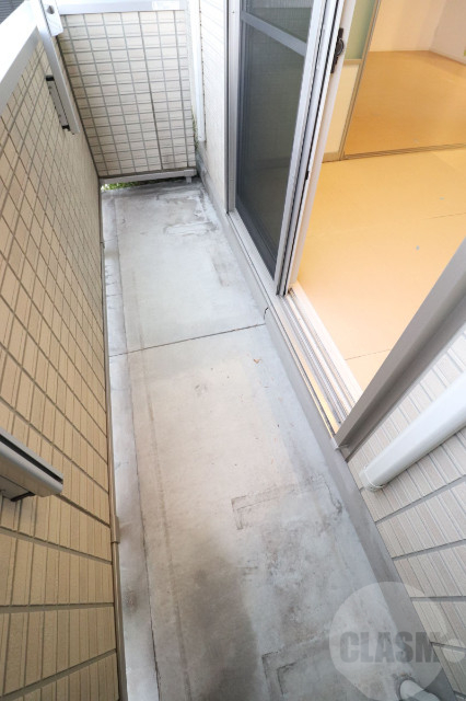 バルコニー　明るいバルコニー