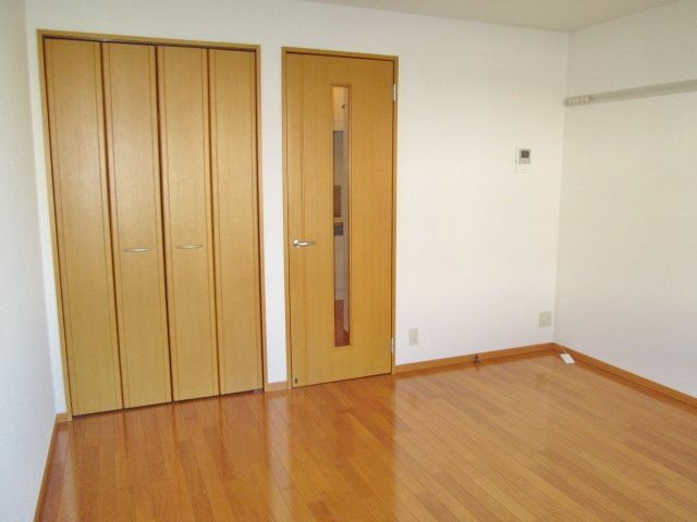 その他部屋・スペース　★洋室８帖★