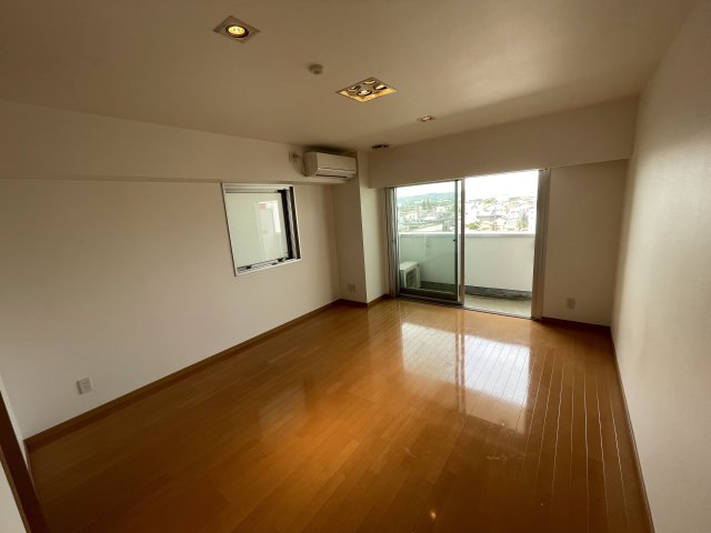 居室・リビング　※写真は901号室です。 相違する場合は現況を優先いたします