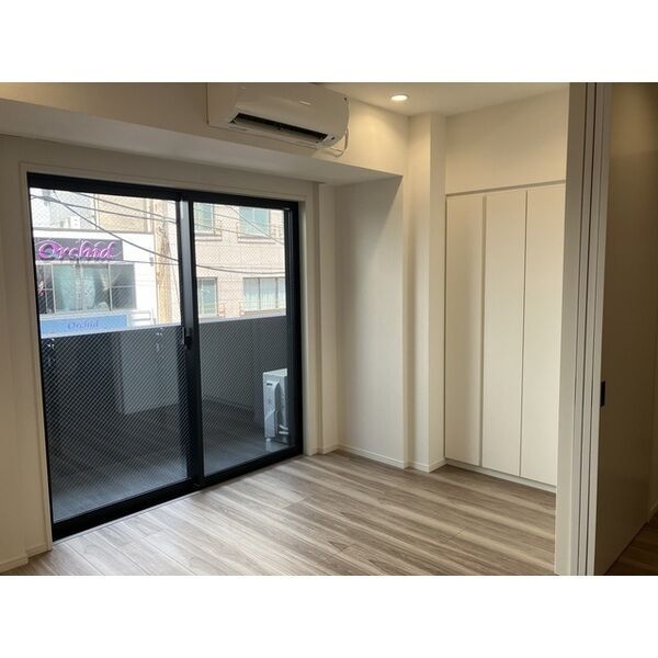 居室・リビング　※別部屋の参考写真です。