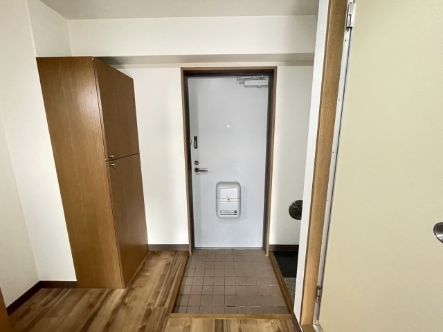 玄関　同物件別号室