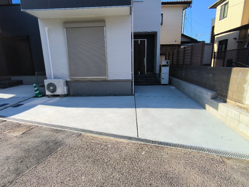 駐車場　駐車場