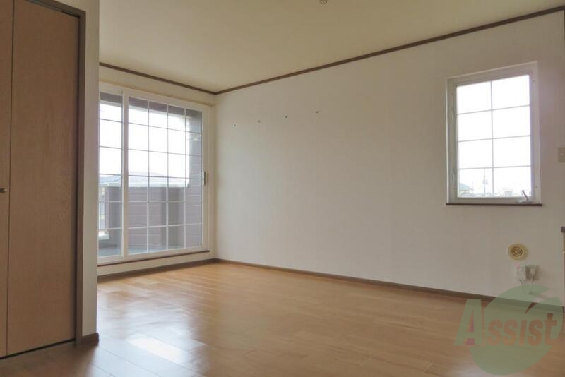 居室・リビング　広々と開放感いっぱいの１１．７帖のリビングです。