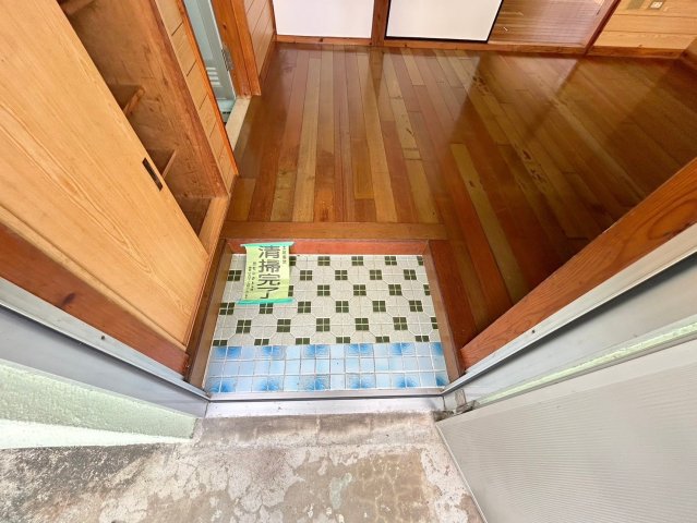 玄関　※退去前の為、写真と現状が異なる場合がございます