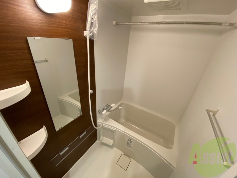 バス・シャワールーム　お風呂になります。一日の疲れを癒してくださいね。