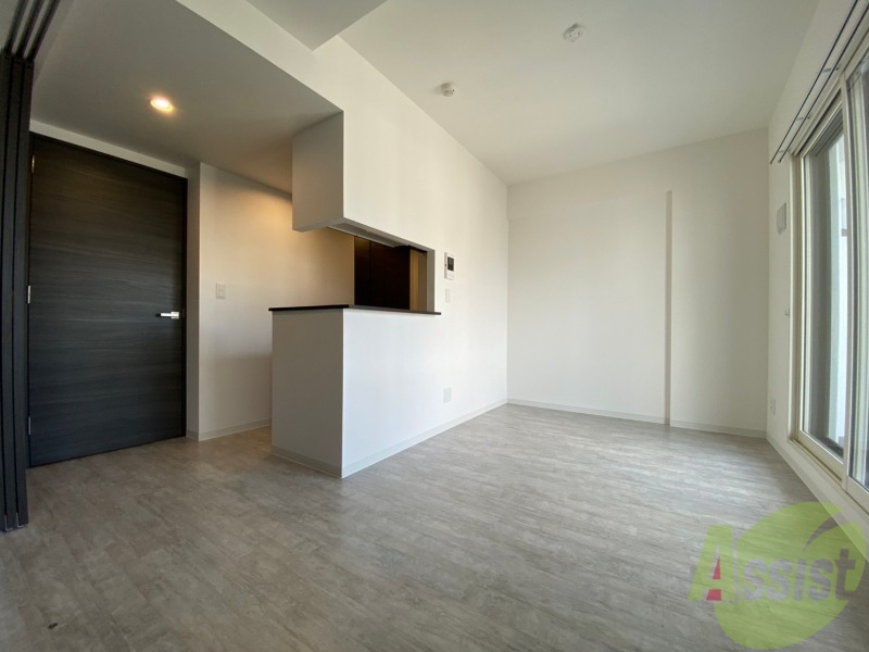 居室・リビング　広々としたリビングですね。使い勝手がよさそうですね！