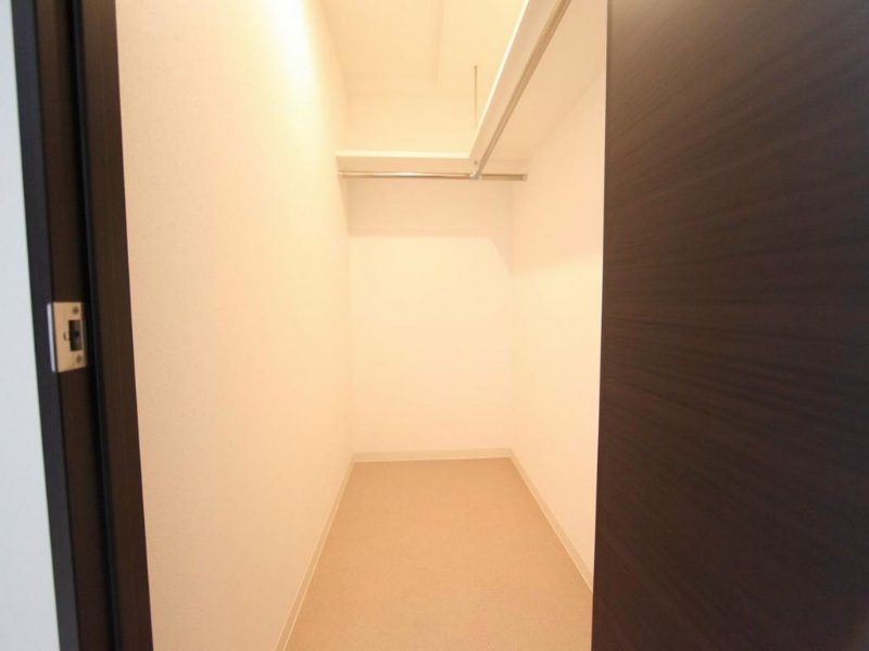 収納　ウォークインクローゼット付（収納充実してます）