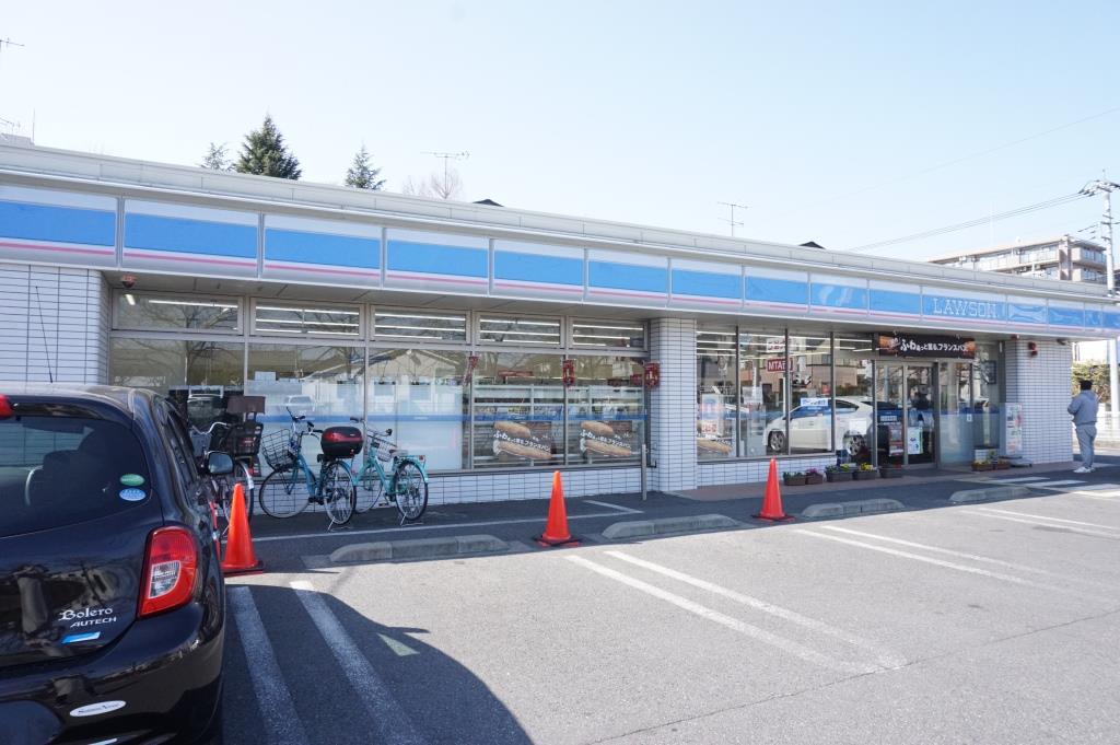コンビニ　ローソン 春日部大沼五丁目店（コンビニ）まで302m