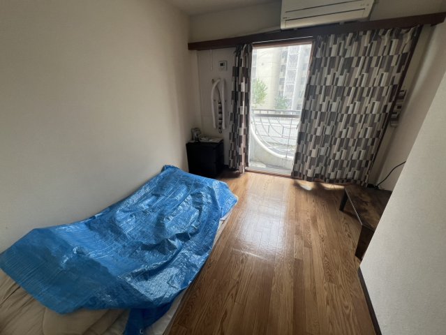 居室・リビング　こちらのリビングで趣味の時間をお楽しみください