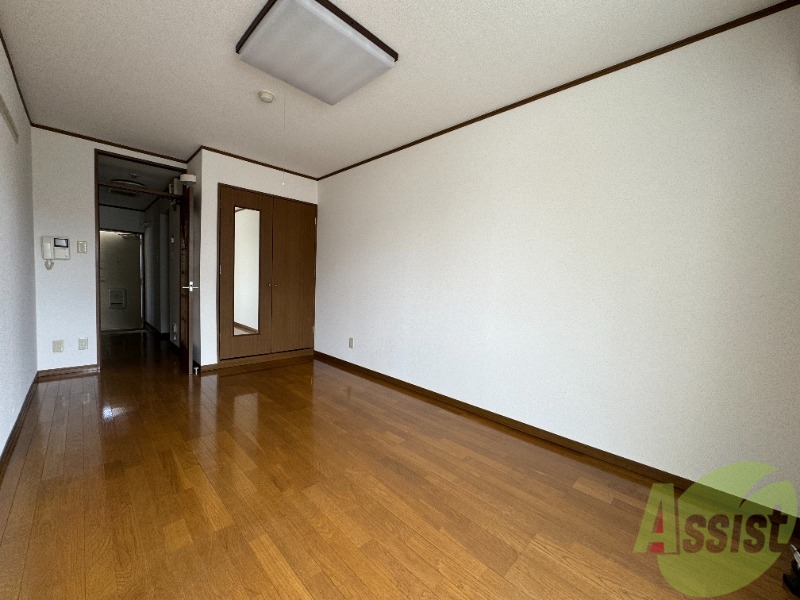 居室・リビング　綺麗な洋室のお部屋です。明るくていいですね。