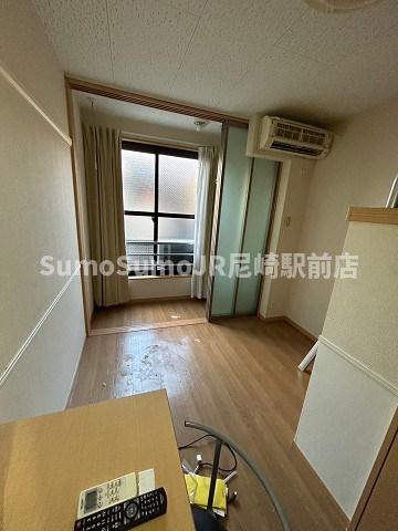 居室・リビング　居間です