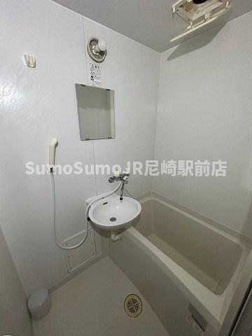 バス・シャワールーム　お風呂です