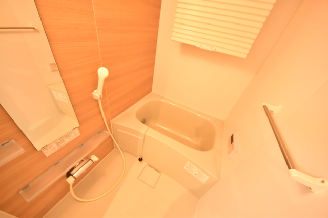 バス・シャワールーム　★追焚付のバスで経済的にも嬉しいですね★