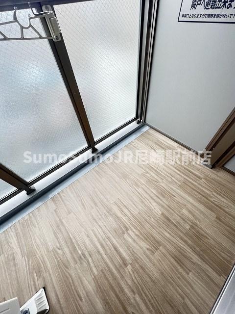 バルコニー　バルコニーからの眺めを楽しみながら食事をしませんか